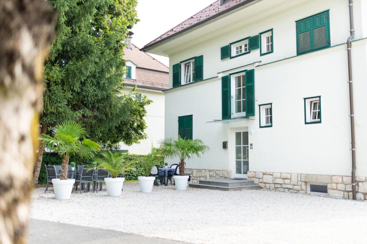 Villa Gelbmann - Ferienwohnungen Velden فيلدين ام ورثرسي المظهر الخارجي الصورة