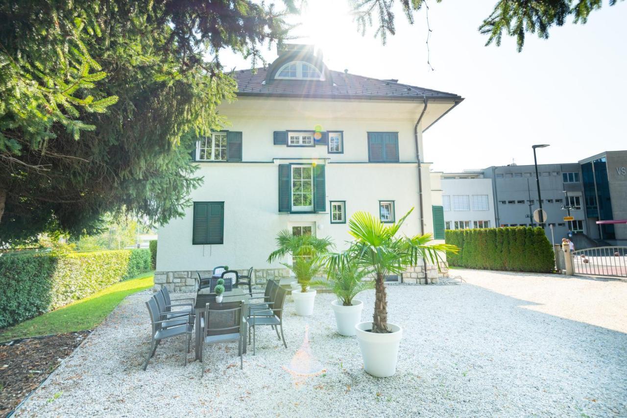 Villa Gelbmann - Ferienwohnungen Velden فيلدين ام ورثرسي المظهر الخارجي الصورة