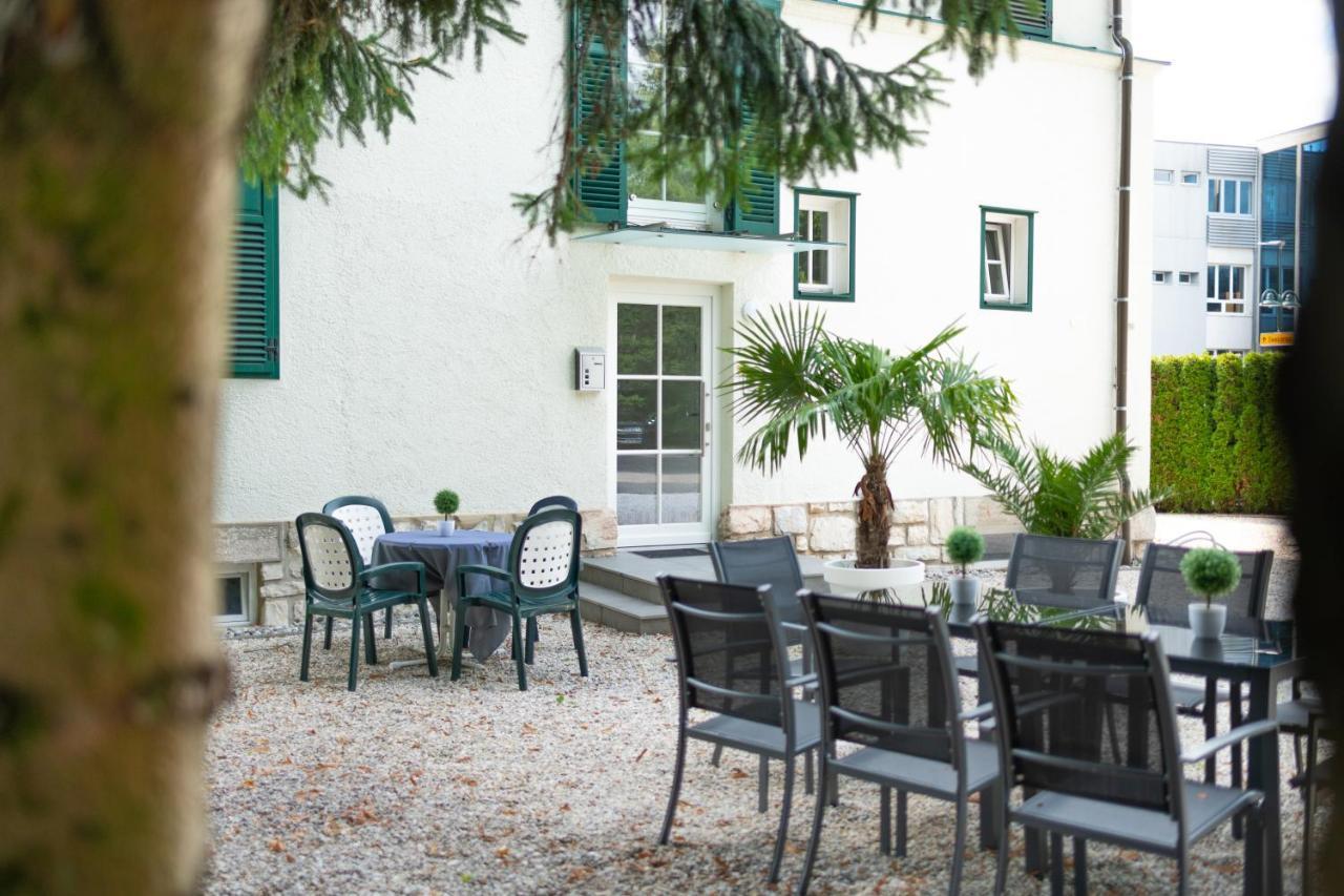 Villa Gelbmann - Ferienwohnungen Velden فيلدين ام ورثرسي المظهر الخارجي الصورة